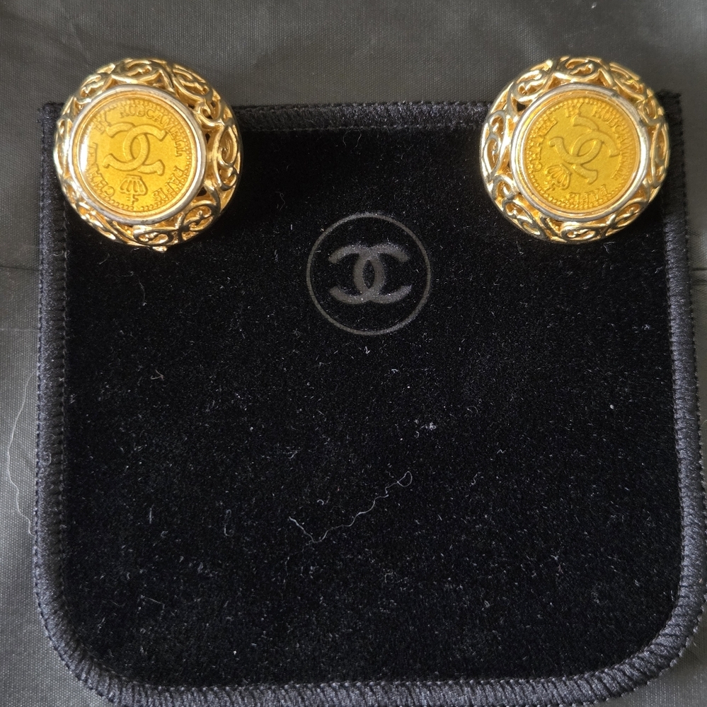 Chanel 24k Gold Plated Rubcamell Murano Clip-On Earrings Full Inclusion & COA - Picture 11 of 11